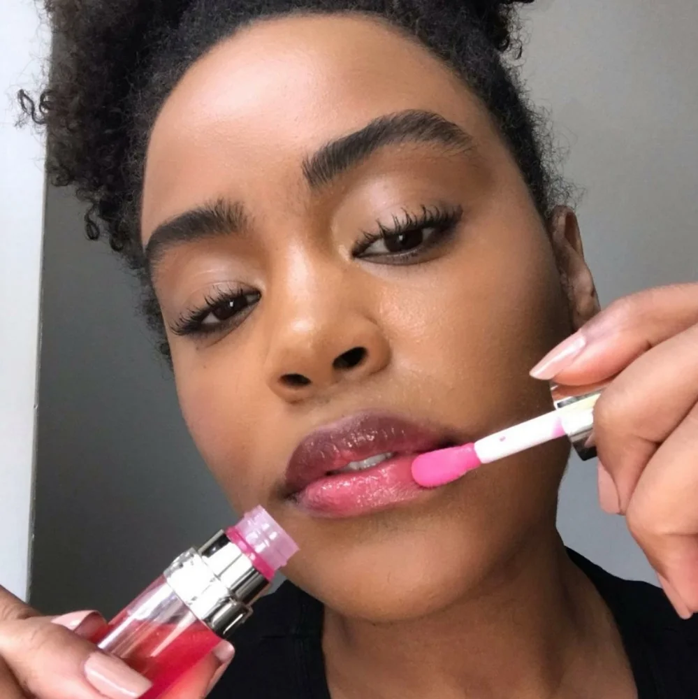 DELUXE CLARINS 04 LIP COMFORT OIL WITH SWEETBRIAR ROSE OIL.
